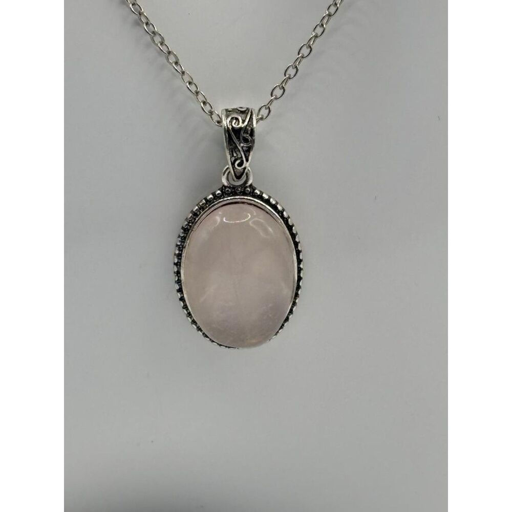 Oval Rose Quartz Pendant Necklace NWT